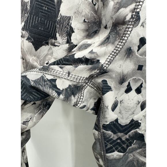 Energie Leggings Women LARGE Black White Floral Print Justine Pull On Cropped - Picture 5 of 11